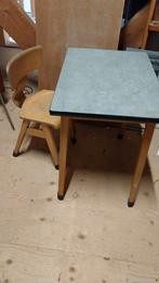 Vintage kleuterstoel en tafel, Ophalen, Gebruikt, Tafel(s) en Stoel(en)