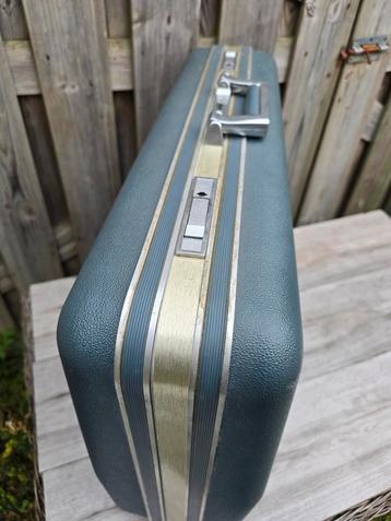 Vintage Suitcase –Wittmann Germany.(no key included) beschikbaar voor biedingen