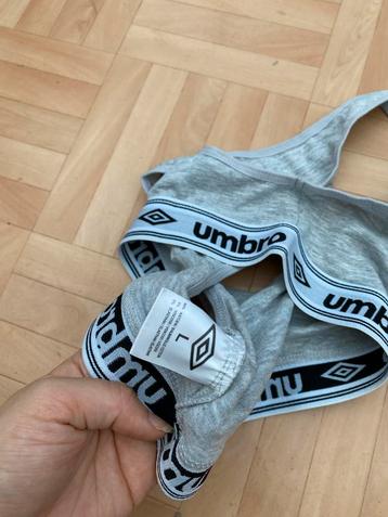 Umbro Sport BH Grijs Maat L beschikbaar voor biedingen