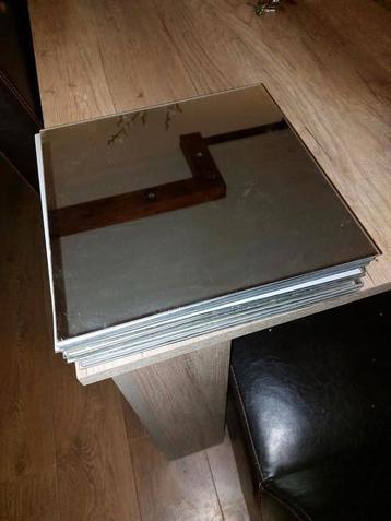 33 spiegeltegels  gebruikt maar krasvrij izgs beschikbaar voor biedingen