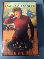 T. Alexander - Uit de verte, Boeken, Ophalen of Verzenden, Zo goed als nieuw, Nederland, T. Alexander
