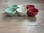Set van 6 groene, witte en rode IKEA kommetjes te koop, Huis en Inrichting, Keuken | Servies, Ophalen of Verzenden, Zo goed als nieuw