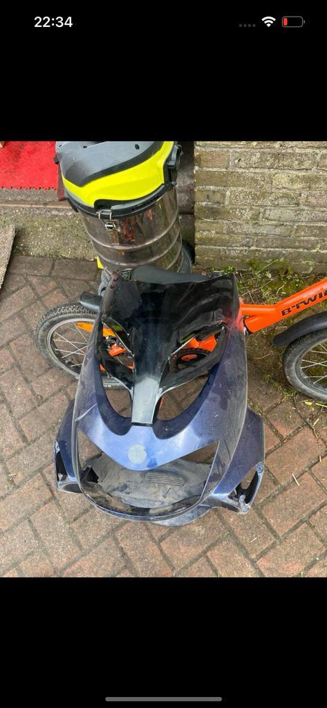 Aprilia SR voorkap LC of AC moet weg! 20€, Fietsen en Brommers, Brommeronderdelen | Scooters, Gebruikt, Aprilia, Kap, Ophalen of Verzenden