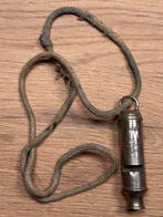 Vintage scouting fluit 8 cm met origineel koord fleur-de-lys, Ophalen of Verzenden, Gebruikt, Overige typen