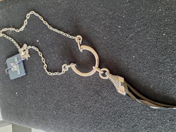 Swarovski ketting  beschikbaar voor biedingen
