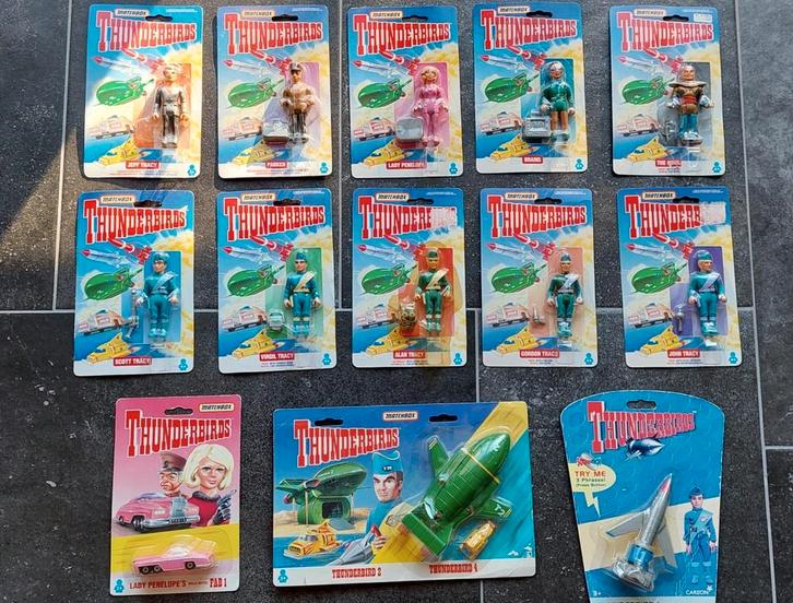 Thunderbirds eiland, poppetjes, voertuigen en ansichtkaarten, Verzamelen, Speelgoed, Nieuw, Ophalen of Verzenden