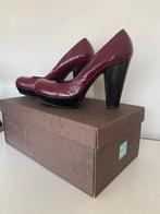 MoMa pumps rood lakleer maat 40 bordeaux, Ophalen of Verzenden, Zo goed als nieuw, Rood, Pumps