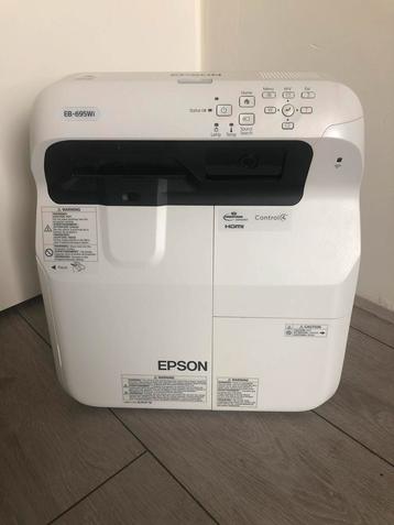 Epson beamer EB695Wi Pro Ultra Short Throw-3500lumen met pen