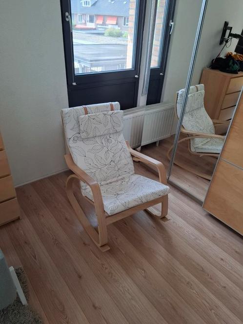 Poang schommelstoel, Huis en Inrichting, Stoelen, Zo goed als nieuw, Eén, Hout, Stof, Bruin, Ophalen