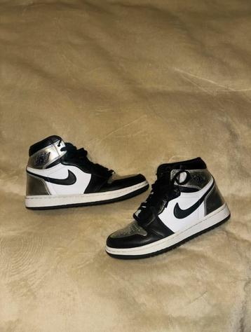 Nike Jordan 1’s high beschikbaar voor biedingen