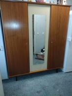 Nostalgische kledingkast, Ophalen