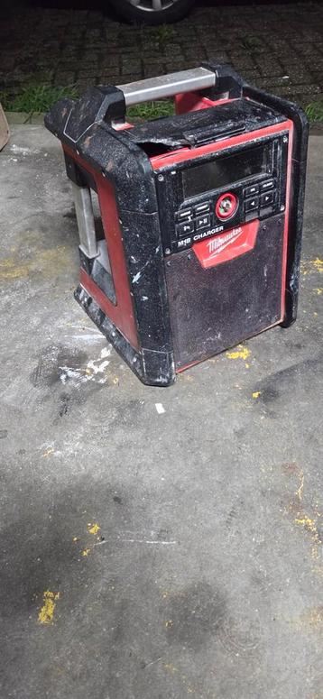 Milwaukee M18 Radio - Werkt op Accu! beschikbaar voor biedingen