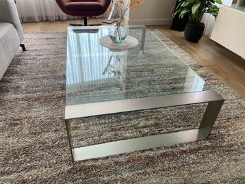 Salontafel beschikbaar voor biedingen