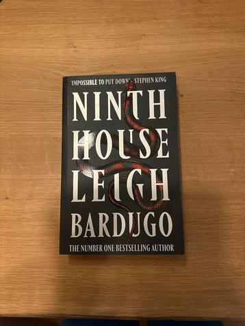 Ninth House - Leigh Bardugo (Zo goed als nieuw) beschikbaar voor biedingen