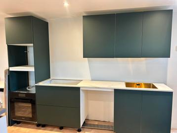 Mooie showroomkeuken met Neolith blad! beschikbaar voor biedingen