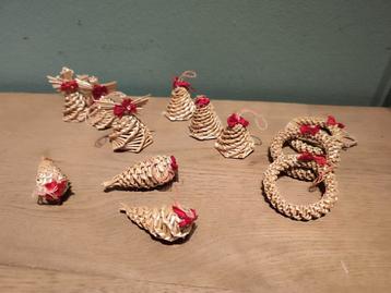 Rieten Kerstboomhangers Set beschikbaar voor biedingen