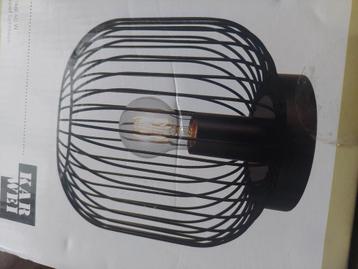 Plafondlamp beschikbaar voor biedingen