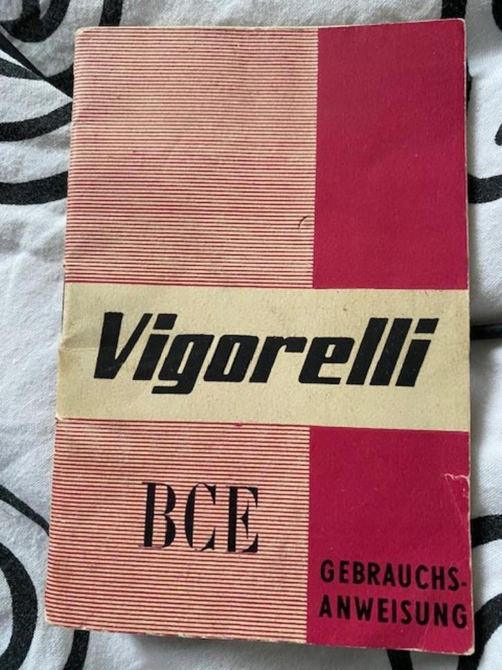 gebruiksaanwijzing van Vigorelli naaimachine, Antiek en Kunst, Antiek | Naaimachines, Ophalen of Verzenden