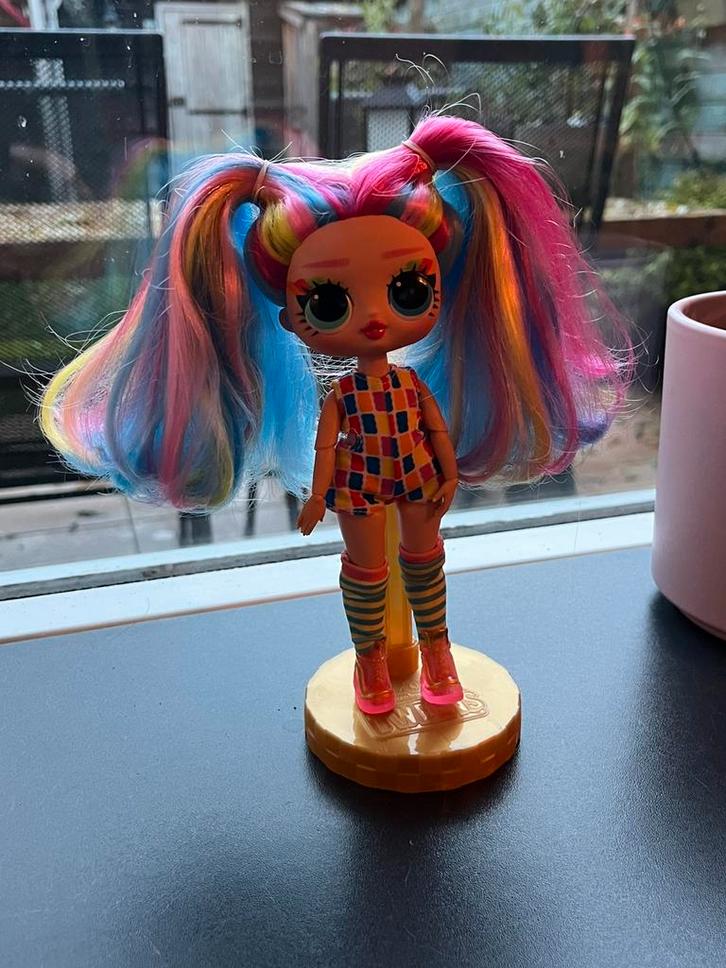 L.O.L Haribo Tween pop, Verzamelen, Poppen, Zo goed als nieuw, Pop, Ophalen of Verzenden