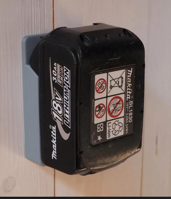 Makita 18V Accu Houder, Doe-het-zelf en Verbouw, Gereedschap | Machine-onderdelen en Toebehoren, Nieuw, Ophalen of Verzenden