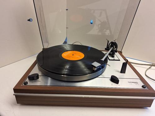 Thorens TD 165 netjes en goed spelend, Audio, Tv en Foto, Platenspelers, Gebruikt, Platenspeler, Thorens, Ophalen of Verzenden