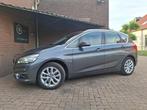 BMW 2-serie Active Tourer 220i High Executive 192PK Trekhaak, 1998 cc, 730 kg, Euro 6, Lichtsensor