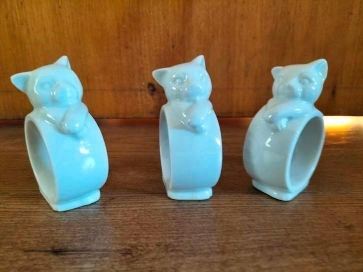 3 leuke servetringen met kat, wit porselein, samen €6,50, Antiek en Kunst, Antiek | Porselein, Ophalen of Verzenden