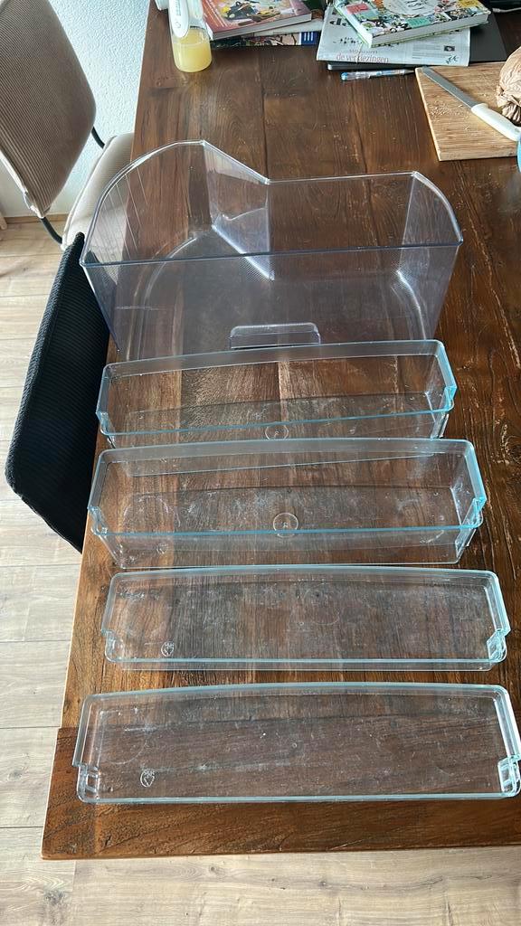 Groentelade en 4x deurhouders Siemens koelkast KI25R475, Witgoed en Apparatuur, Onderdelen en Toebehoren, Zo goed als nieuw, Ophalen