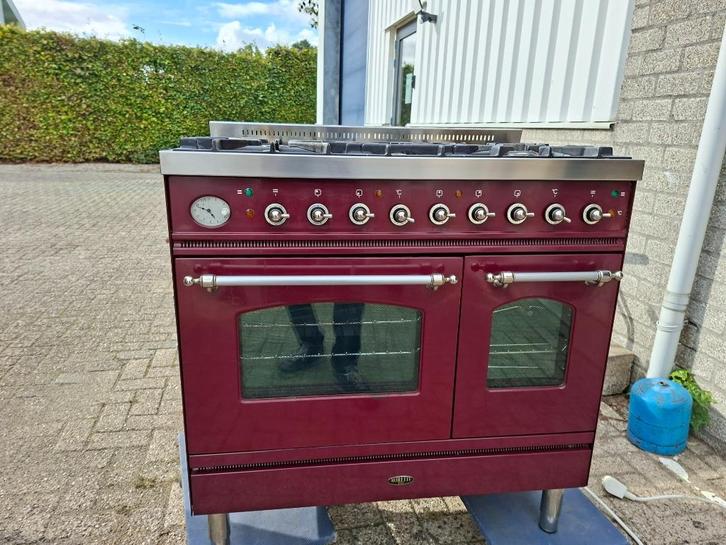 gasfornuis van Boretti. type ilvy bordeaux rood, Witgoed en Apparatuur, Fornuizen, Zo goed als nieuw, Vrijstaand, Gas, 4 kookzones