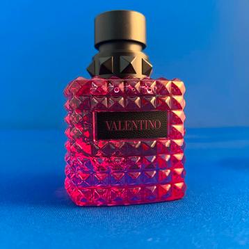 Valentino, Born in Roma Donna Extradose beschikbaar voor biedingen