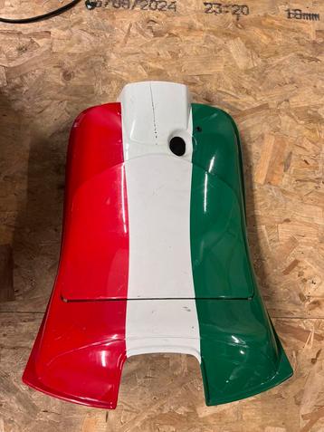 beenschild Vespa LX – S - Compleet met klepje – Netjes beschikbaar voor biedingen