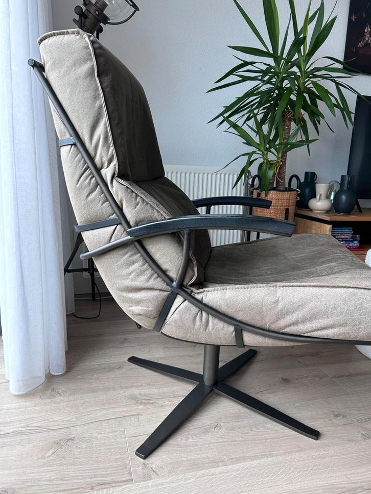 Zo Goed Als Nieuwe Draaistoel, Huis en Inrichting, Fauteuils, Zo goed als nieuw, Metaal, 50 tot 75 cm, Minder dan 75 cm, Ophalen