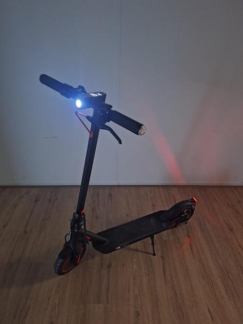 STEP Elektrisch NIEUW NIEUW, Fietsen en Brommers, Steps, Nieuw, Elektrische step (E-scooter), Ophalen of Verzenden