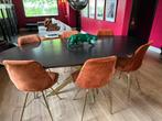 Ovale houten tafel met gouden matrix poot, Huis en Inrichting, Tafels | Eettafels, Gebruikt, Ophalen