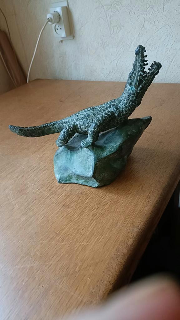 Bronzen Hagedis op bronzen  Sokkel, Antiek en Kunst, Kunst | Beelden en Houtsnijwerken, Ophalen of Verzenden