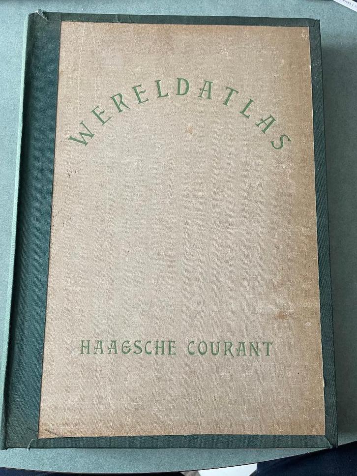 Wereldatlas, Haagsche Courant, Boeken, Atlassen en Landkaarten, Gelezen, Overige atlassen, Wereld, 1800 tot 2000, Ophalen of Verzenden