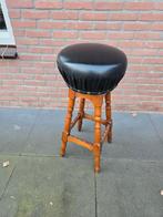 Oude barkruk, 1 kruk, Ophalen, 60 tot 90 cm