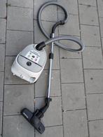 Stofzuiger Nilfisk, Witgoed en Apparatuur, Stofzuigers, Ophalen, Zo goed als nieuw, Minder dan 1200 watt, Stofzuiger