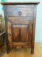 Houten nachtkastje, Huis en Inrichting, Ophalen, Zo goed als nieuw, Minder dan 45 cm