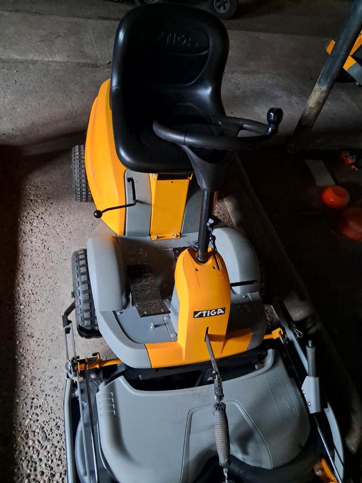 Stiga villa 14 HST, Tuin en Terras, Zitmaaiers, Ophalen