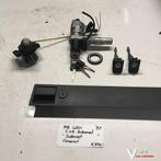 Mercedes W201 2.0 Benzine Automaat 1987   Sloten set Contact