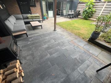 40m2 tuin tegels beschikbaar voor biedingen