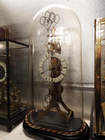 Antieke Engelse schaarklok (Scissors Clock) beschikbaar voor biedingen