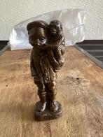 Bronzen beeldje  Jongetje met aapje15cm hoog, Ophalen of Verzenden, Zo goed als nieuw, Mens