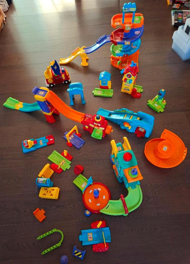 VTech Toet Toet - Diverse auto's, gebouwen en wegdelen, Kinderen en Baby's, Speelgoed | Vtech, Gebruikt, 2 tot 4 jaar, Ophalen