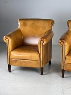 2x fauteuil schapenleer klassiek, Huis en Inrichting, Fauteuils, Gebruikt, Ophalen of Verzenden, 50 tot 75 cm