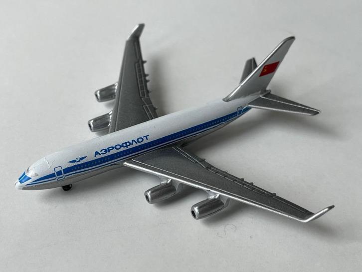 Schabak 1:600 - Ilusiin IL96, Verzamelen, Luchtvaart en Vliegtuigspotten, Zo goed als nieuw, Schaalmodel, Ophalen of Verzenden