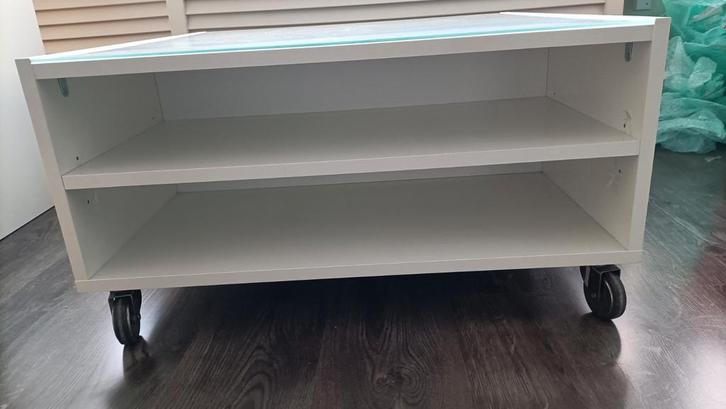Ikea salontafel glazen blad, snel reactie verhuizing., Huis en Inrichting, Tafels | Salontafels, Gebruikt, Minder dan 50 cm, 50 tot 100 cm