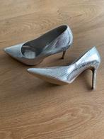 Zilverkleurige pumps Tamaris maat 39, Kleding | Dames, Schoenen, Tamaris, Overige kleuren, Ophalen of Verzenden, Zo goed als nieuw