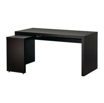 Malm ikea bureau zwart in zeer goede staat beschikbaar voor biedingen
